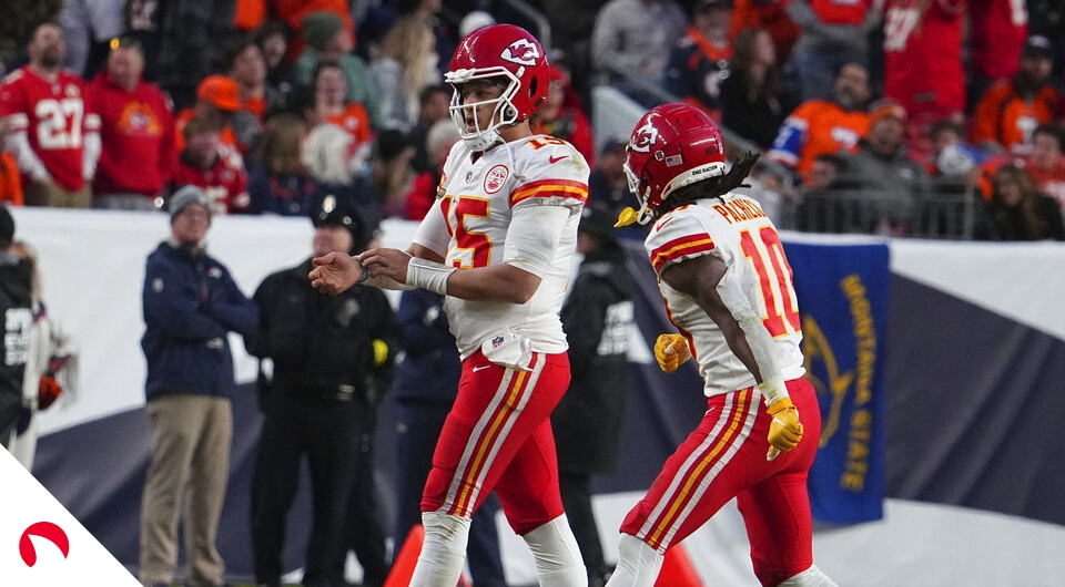 Chiefs jump out to 27-0 lead, hold off Broncos 34-28