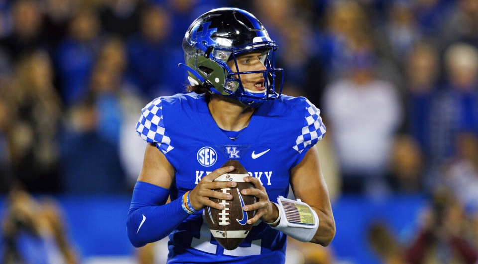 Kentucky vs Iowa: Music City Bowl odds, expert picks and