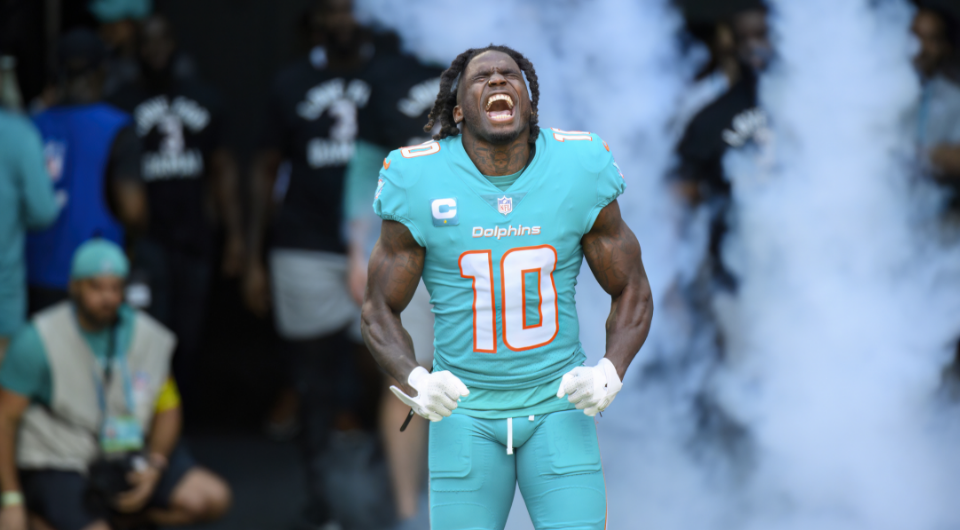 Miami Dolphins vs. Chicago Bears betting odds NFL Week 9 game