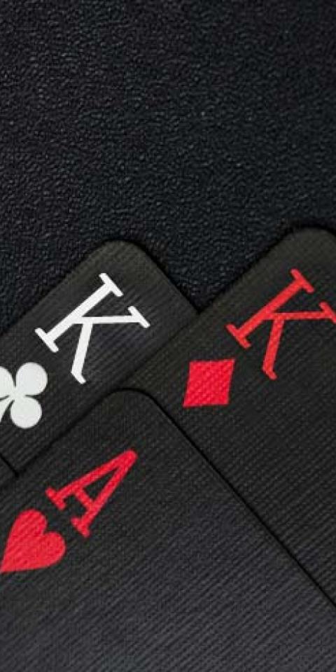Aprenda a jogar Blackjack online, o famoso vinte e um dos cassinos