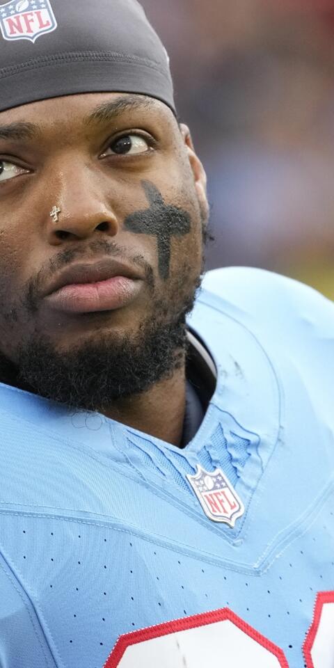 Derrick Henry's Titans take on Steelers