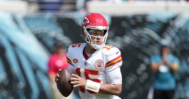 Bears vs. Chiefs Predictions, Picks & Odds For NFL Week 3: Sun, 9/24 -  Sports Illustrated Kansas City Chiefs News, Analysis and More